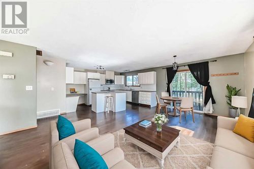 3-604 1 St E, Cochrane, AB, T4C1C5 | Card Image