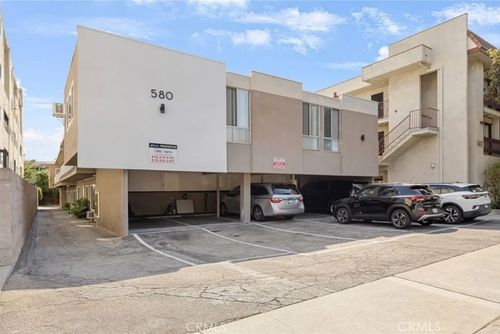 4a-580 W Stocker St, Glendale, CA, 91202-2200 | Card Image