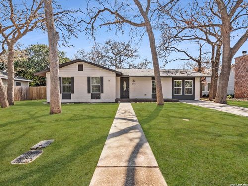 509 Hickman St, Boerne, TX, 78006-2714 | Card Image