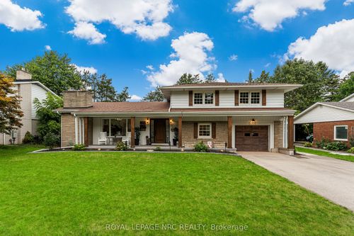 17 Damude Dr, Pelham, ON, L0S1M0 | Card Image