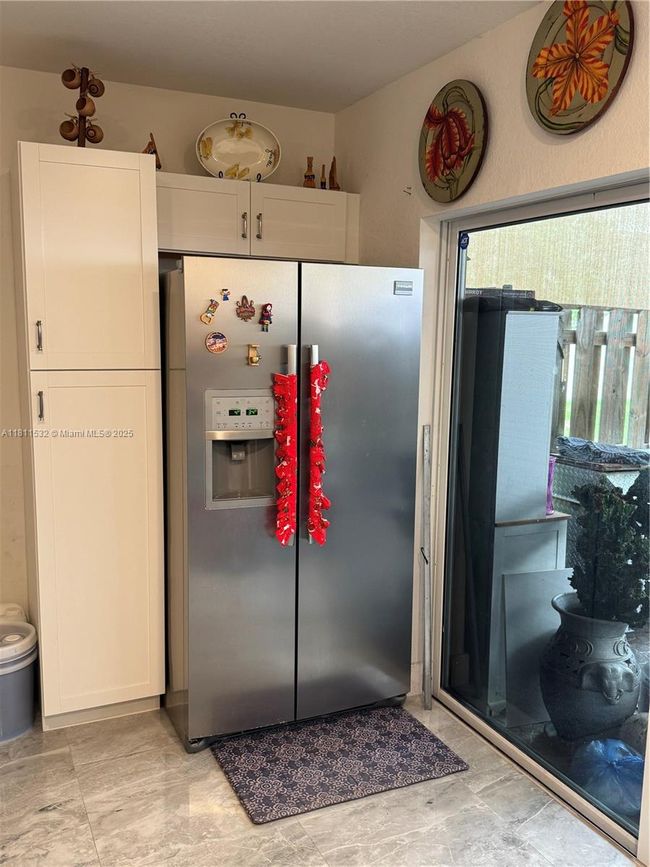495 Ne 5 Th Way, Townhouse with 3 bedrooms, 3 bathrooms and null parking in Florida City FL | Image 11