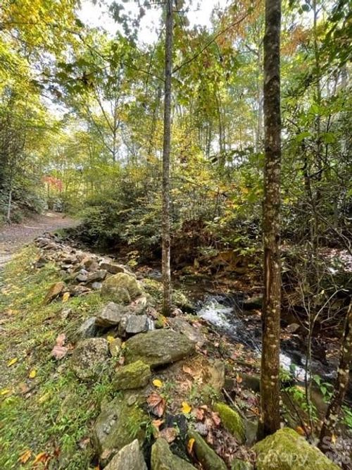350-724 Blackgum Court, Hendersonville, NC, 28739 | Card Image