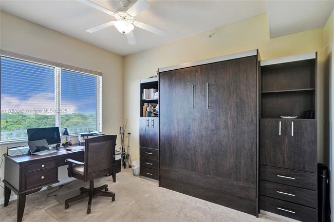 APT-501 - 3500 Oaks Clubhouse Dr, Condo with 3 bedrooms, 2 bathrooms and null parking in Pompano Beach FL | Image 20