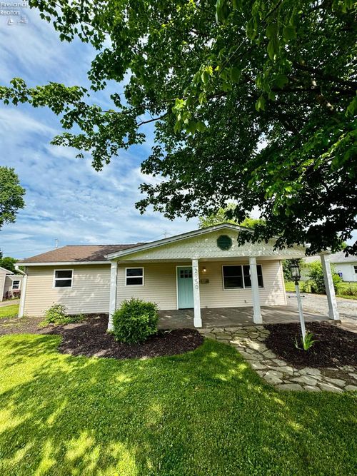 2150 Aspen Run Rd, Sandusky, OH, 44870-5150 | Card Image