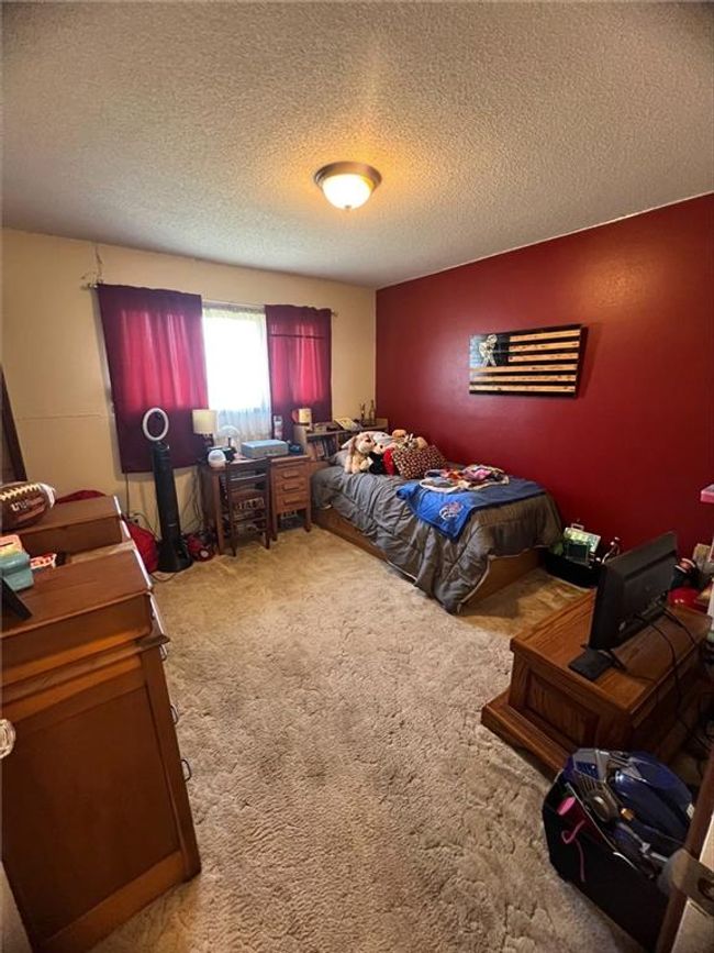 512 W Mckinley St, House other with 3 bedrooms, 3 bathrooms and null parking in Frontenac KS | Image 14