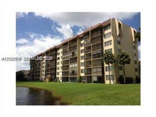 403-3150 W Rolling Hills Cir, Davie, FL, 33328-1950 | Card Image