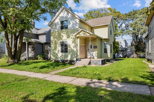 1826 W 1st St, Davenport, IA, 52802-1805 | Card Image