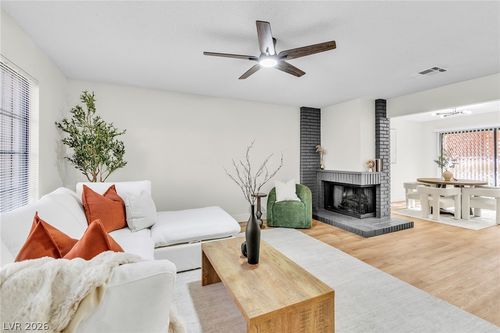 2415 Pickwick Dr, Henderson, NV, 89014-3751 | Card Image