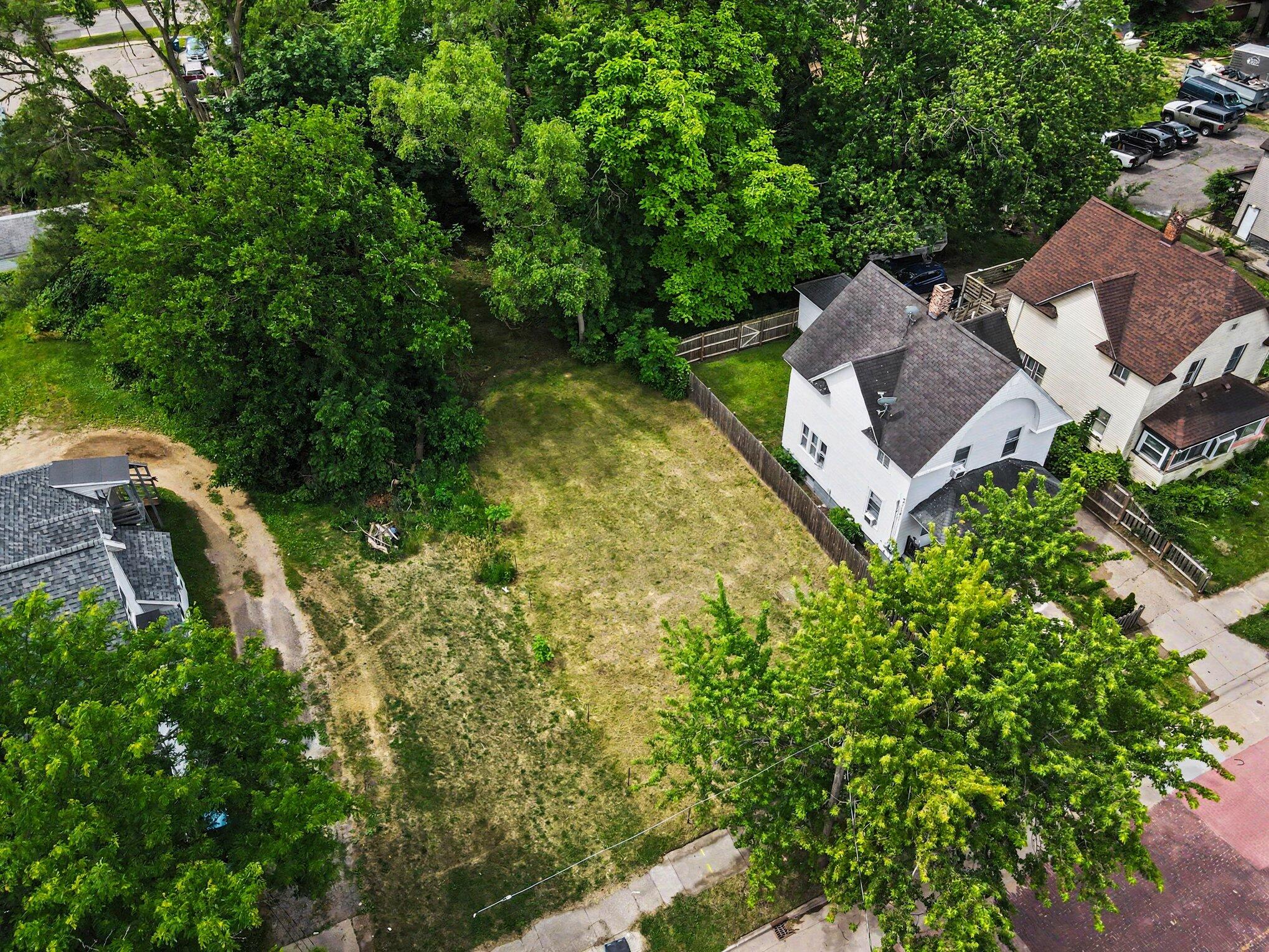 Land in Kalamazoo 3
