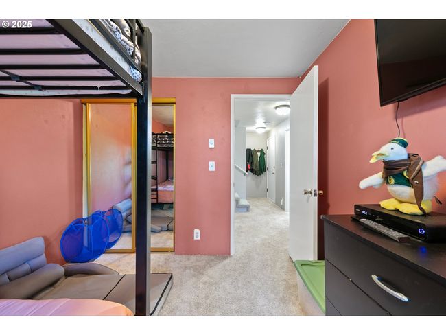 151 Treehill Loop, Condo with 2 bedrooms, 2 bathrooms and null parking in Eugene OR | Image 33