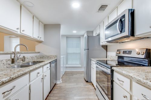 14-122 E Terra Alta Dr, San Antonio, TX, 78209-2772 | Card Image