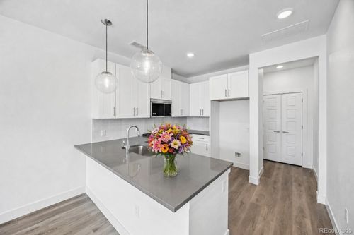 6959 E Lowry Blvd, Denver, CO, 80230-6741 | Card Image