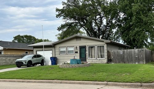 2710 S Magnolia Ave, Wichita, KS, 67217 | Card Image