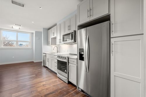 317-136 Babcock St, Brookline, MA, 02446-5934 | Card Image