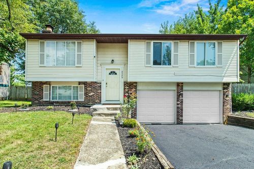 6529 Centennial Dr, Reynoldsburg, OH, 43068-3963 | Card Image