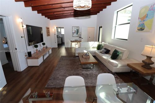 11534 Ne 13th Ave, Miami, FL, 33161-6812 | Card Image