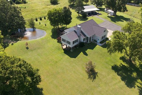 1160 Fleet Town Rd, Dickson, TN, 37055-5402 | Card Image