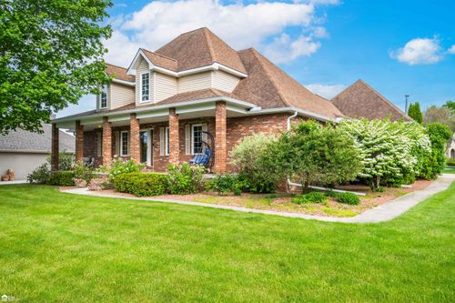 8201 Fountain View Drive, Flushing Charter Township, MI, 48433 | Card Image