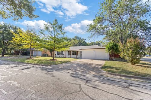 7800 Arnold Ter, North Richland Hills, TX, 76180-7308 | Card Image