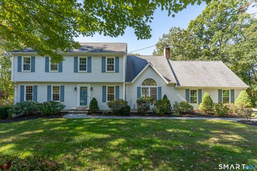 7 Laurel Ridge Rd, Guilford, CT, 06437-1656 | Card Image