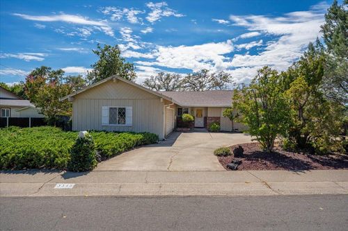 3345 Panorama Dr, Redding, CA, 96003-2218 | Card Image