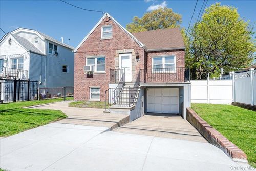 812 Swinton Avenue, New York, NY, 10465 | Card Image