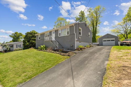 26 Carroll Rd, Hamden, CT, 06517-2608 | Card Image