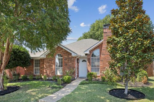 1823 Dew Valley Dr, Carrollton, TX, 75010-2008 | Card Image