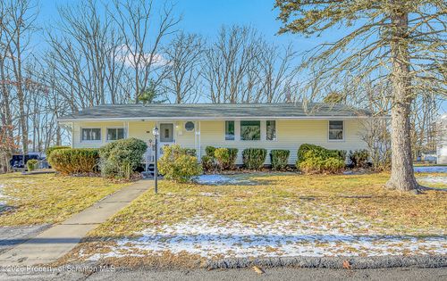 301 Seymour Ave, Scranton, PA, 18505-2840 | Card Image