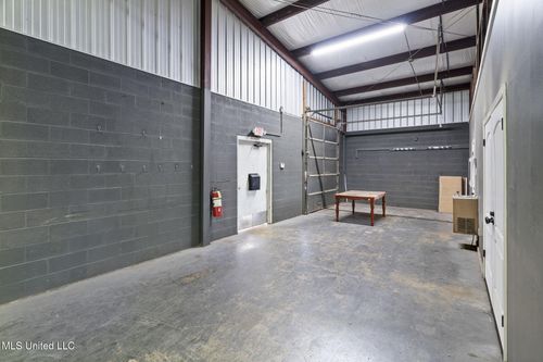 8529 Aaron Ln, Southaven, MS, 38671-1001 | Card Image
