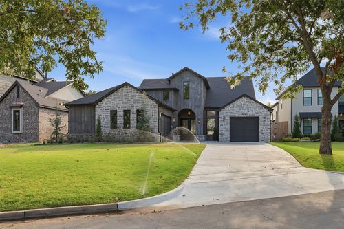 4633 S Detroit Ave, Tulsa, OK, 74105-4421 | Card Image