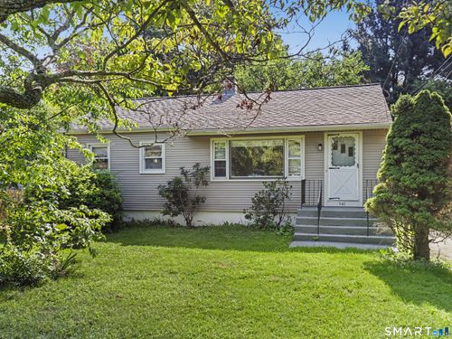 141 Corrigan Ave, Meriden, CT, 06451-2801 | Card Image