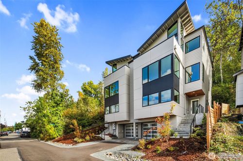 5606 23rd Ave Sw, Seattle, WA, 98106-1428 | Card Image
