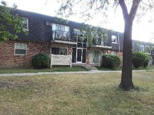 311-9994 S 84th Ter, Palos Hills, IL, 60465-1228 | Card Image