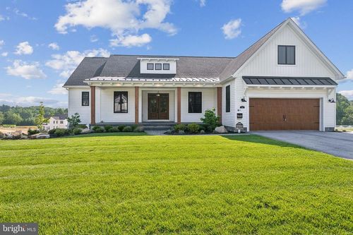 245-2022 Mandarin Dr, CHAMBERSBURG, PA, 17202-7686 | Card Image
