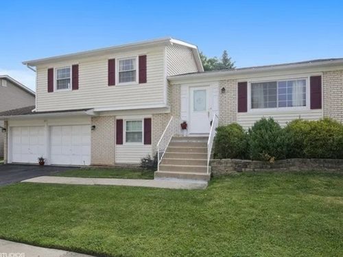 4411 Bayside Cir, Hoffman Estates, IL, 60192-1124 | Card Image