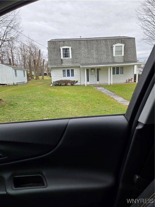 137 Potomac Ave, Angola, NY, 14006-9046 | Card Image