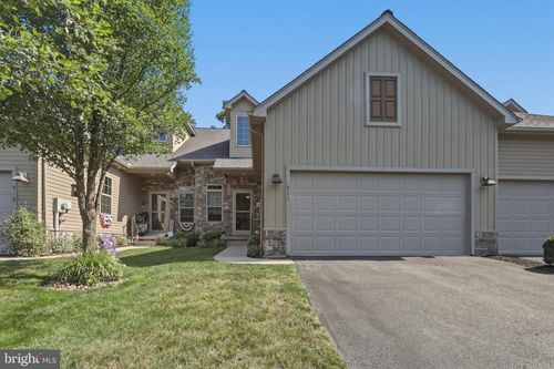 915 Quail Run Dr, WAYNESBORO, PA, 17268-9099 | Card Image
