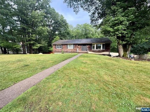 60 Eileen Dr, Mahwah, NJ, 07430-2806 | Card Image