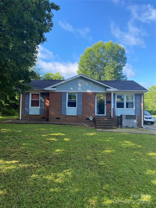 3774 Seaman Dr, Charlotte, NC, 28217-1257 | Card Image