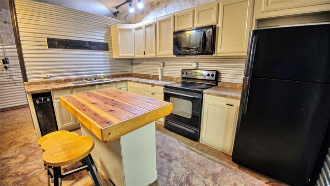 5548 Us Highway 82 E, Condo with 1 bedrooms, 1 bathrooms and null parking in Saint Jo TX | Image 13