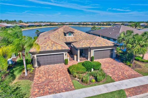 7815 Jacaranda Ln, NAPLES, FL, 34114-2805 | Card Image