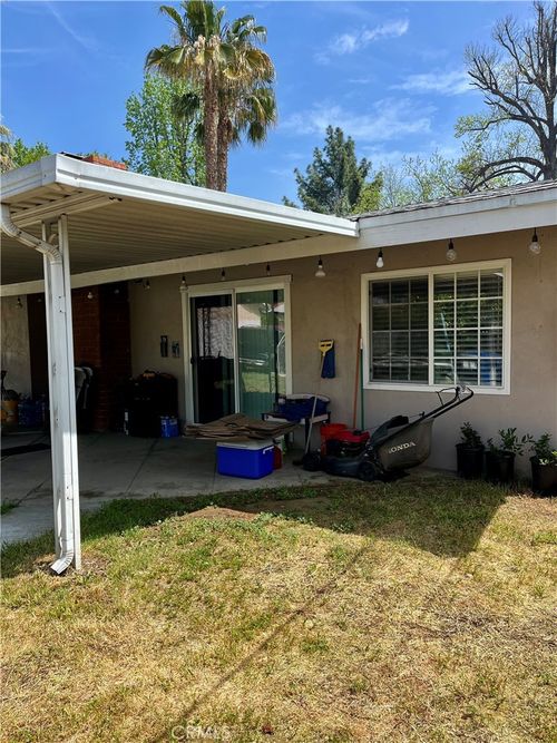 7747 Mason Ave, Winnetka, CA, 91306-2250 | Card Image