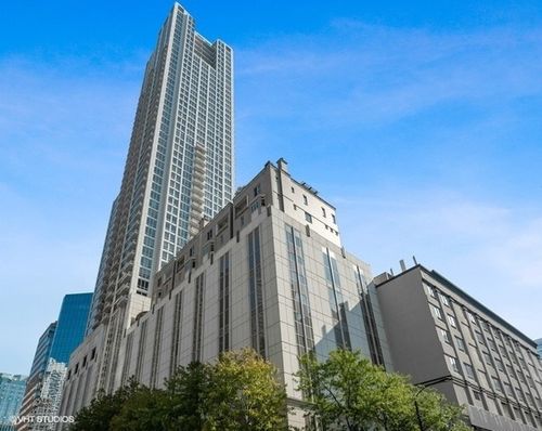 apt-2403-55 Erie St, Chicago, IL, 60611-2251 | Card Image