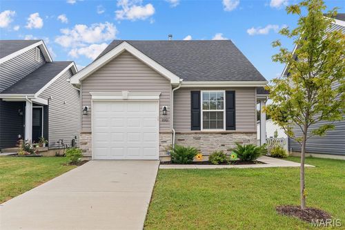 1061 Vardon Meadows Dr, Union, MO, 63084-4628 | Card Image