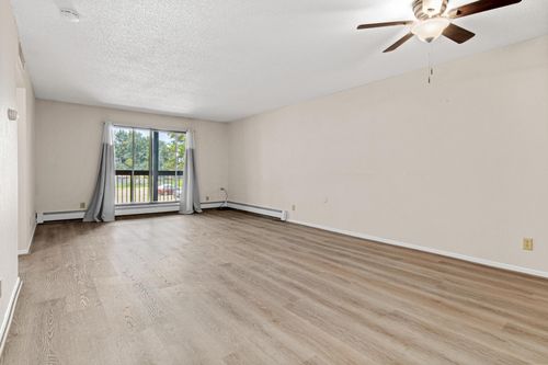 apt-230-2670 Oxford St N, Roseville, MN, 55113-2058 | Card Image