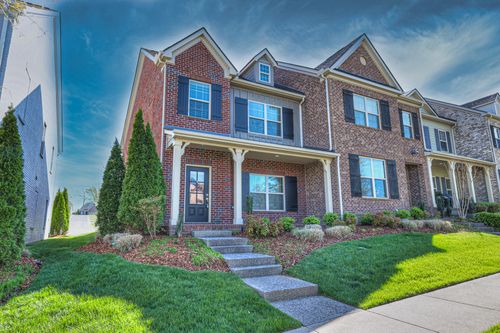 956 Innsbrooke Ave, Hendersonville, TN, 37075-1413 | Card Image