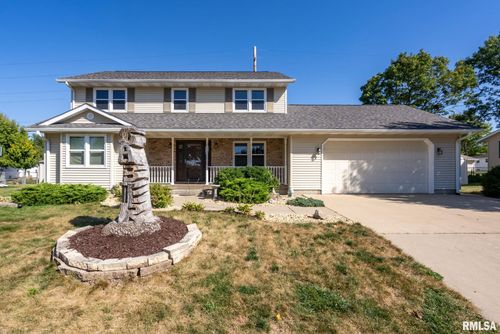 306 13th Ave, De Witt, IA, 52742-1852 | Card Image