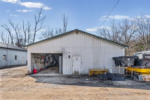 243 Mitch Ln, Hopkinsville, KY, 42240-8862 | Card Image