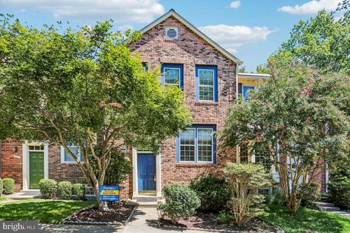 2303 Newton Dr, ROCKVILLE, MD, 20850-3057 | Card Image
